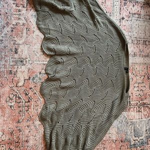 Olive green scalloped bottom poncho style top size Small